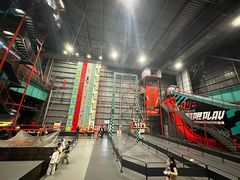 -极限PLAY运动娱乐新世界·团建派对表演休闲馆·室内高空游乐园