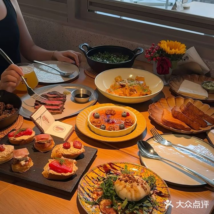 谁懂这一口焦糖鸭肝布蕾的魅力。。。