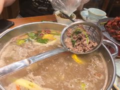 -乡土黄·鲜牛肉火锅·小龙虾(兴业街店)