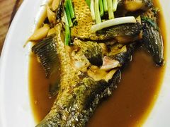 -芦茨金富饭庄·25年老字号·专做稻草鸡