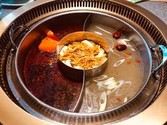 鲜菌汤鲜牛汤香辣-鲜货俚鲜火锅(青果路店)
