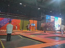 -飞吧潮玩运动蹦床游乐场