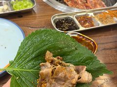 -明洞阿姨·韩式酱蟹烤肉·创意料理(三元桥店)