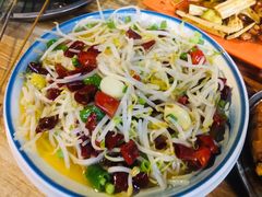 酸辣豆芽菜-小竹签烤肉(更新街店)