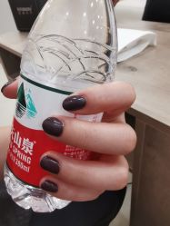 -进巍美甲美睫店