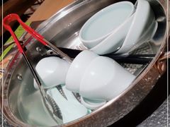 -洪氏嗨捞·广东猪肚鸡·椰子鸡火锅(西咸万象城店)