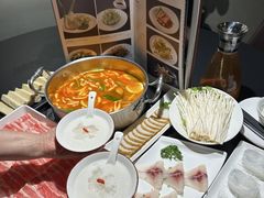 -鲜入唯煮·港式海鲜牛肉火锅(金宝街店)