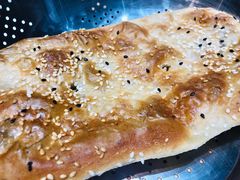 咸大饼-弄堂咪道-饭香·面香·馄饨香(兴梅店)