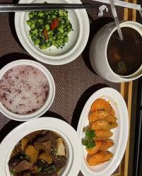 -臻康乃馨月子中心(集美店)