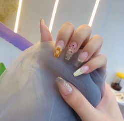-兔猫ToMoreNails美甲美睫