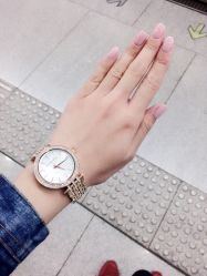 Slowlife Nail 慢生活美甲-S · Nail 自助美甲美睫