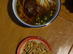 -矮子粉店1985·长沙米粉(湘春路店)
