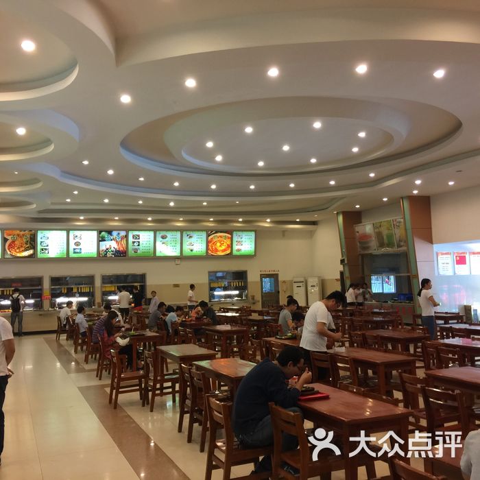 华中科技大学东教工食堂