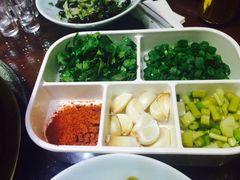 -窄巷子陕菜馆·地道陕西菜(粉巷店)