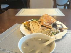 -南郊宾馆·风味自助餐厅·山东十六地市特色菜