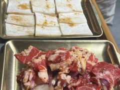 -围炉肉舍•炭烤活鳗•丹东海鲜烤肉(步行街店)