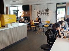 用餐区-麦当劳(健德桥得来速店)