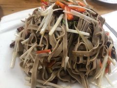 豆腐丝-溢心园香河肉饼总店