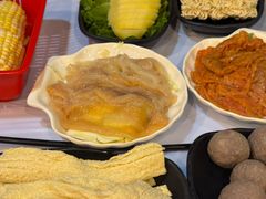 -鲜入围煮花胶鸡海鲜火锅