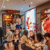 天天排队👭西湖边ju🔥小龙虾🦞新品绝了呀