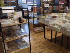 -新华书店(解放中路店)