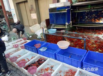 登发那里的花市真不错还不贵还很集中