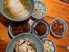 -老外婆本帮面(塔城路店)