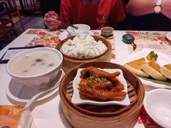 老西关皮蛋瘦肉粥-虾饺妹·酒家(金碧店)