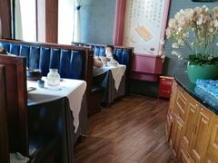 -八府香鸭·啫啫煲(华山路店)