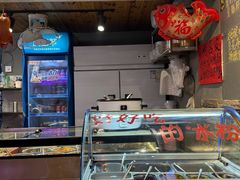 -爆炸头阿姨小四川正宗川味小吃(无任何分店)