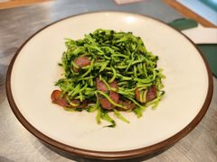 鸡油腊味炒豆苗-潮界(凯德晶萃店)