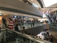 店内环境-东荟城名店仓