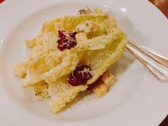 凯撒色拉-非常时髦餐厅VUE Restaurant(外滩茂悦大酒店)