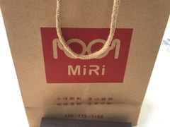 -MiRi眼镜连锁·蔡司·尼康控优点合作店(莘庄店)