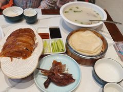 -梅利汴京烤鸭•开封豫菜地标店(东司门店)