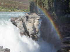 -阿萨巴斯卡瀑布观景点