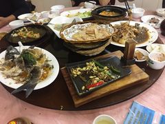 -年辉渔村·非遗传承餐厅(新丰江店)