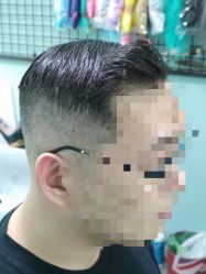 -15C7 男士理发馆 烫染专业店