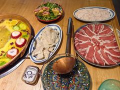 -洱火云南酸菜牛肉火锅(石景山当代商城店)