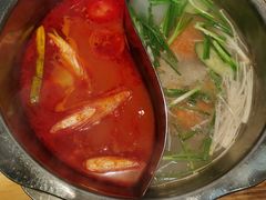 鸳鸯锅-袁记串串香火锅(郑和中路店)