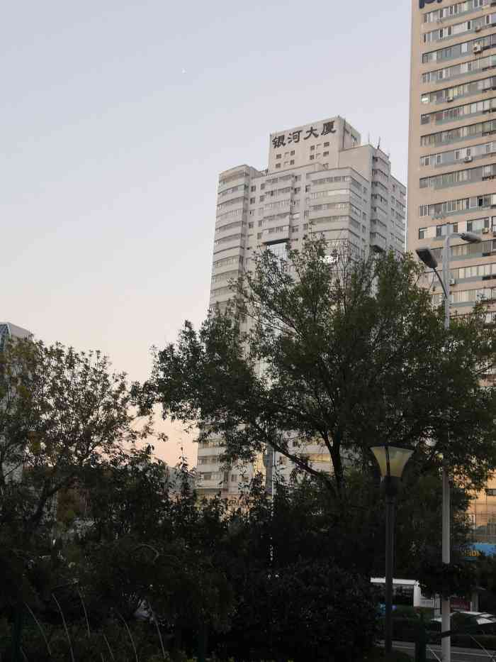 成为第一个点赞的人 2019年12月11日 打分 银河大厦,青岛招标公司所在