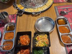 -青瓦炭韩潮烤肉(花园道店)