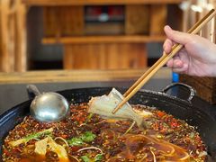 水煮耗儿鱼-鸿顺老铁锅美蛙鱼府(解放碑店)