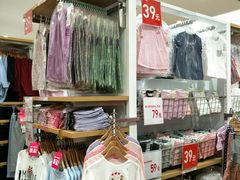 -优衣库(郑州丹尼斯大卫城店)