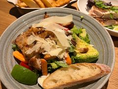 鸡肉牛油果沙拉-The Diner X餐厅(青岛万象城店)