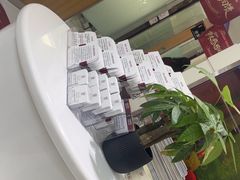 -雅悦齿科(顾村公园店)