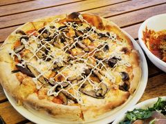 -城市大道红炉披萨烘焙坊