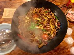 -富正毅三下锅·湘西韵味(天门山索道店)