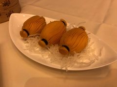 金枕榴莲酥-利苑酒家(合景国际金融广场店)