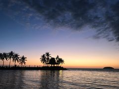 -Sunset Bar(丹绒亚路香格里拉店)